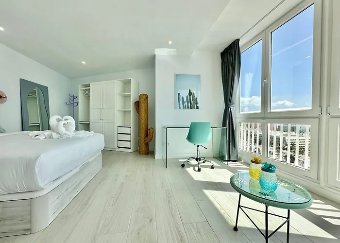 Torres De Yomely - Y14d * Playa de las Américas